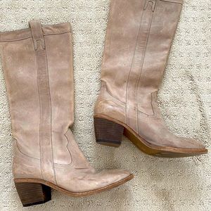 GUESS by Marciano Grey/Beige Cowboy-Style Boots